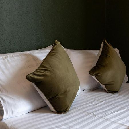 Digbeth City Centre Apartment Sleeps 12 Opposite Coach Station Birmingham Bagian luar foto