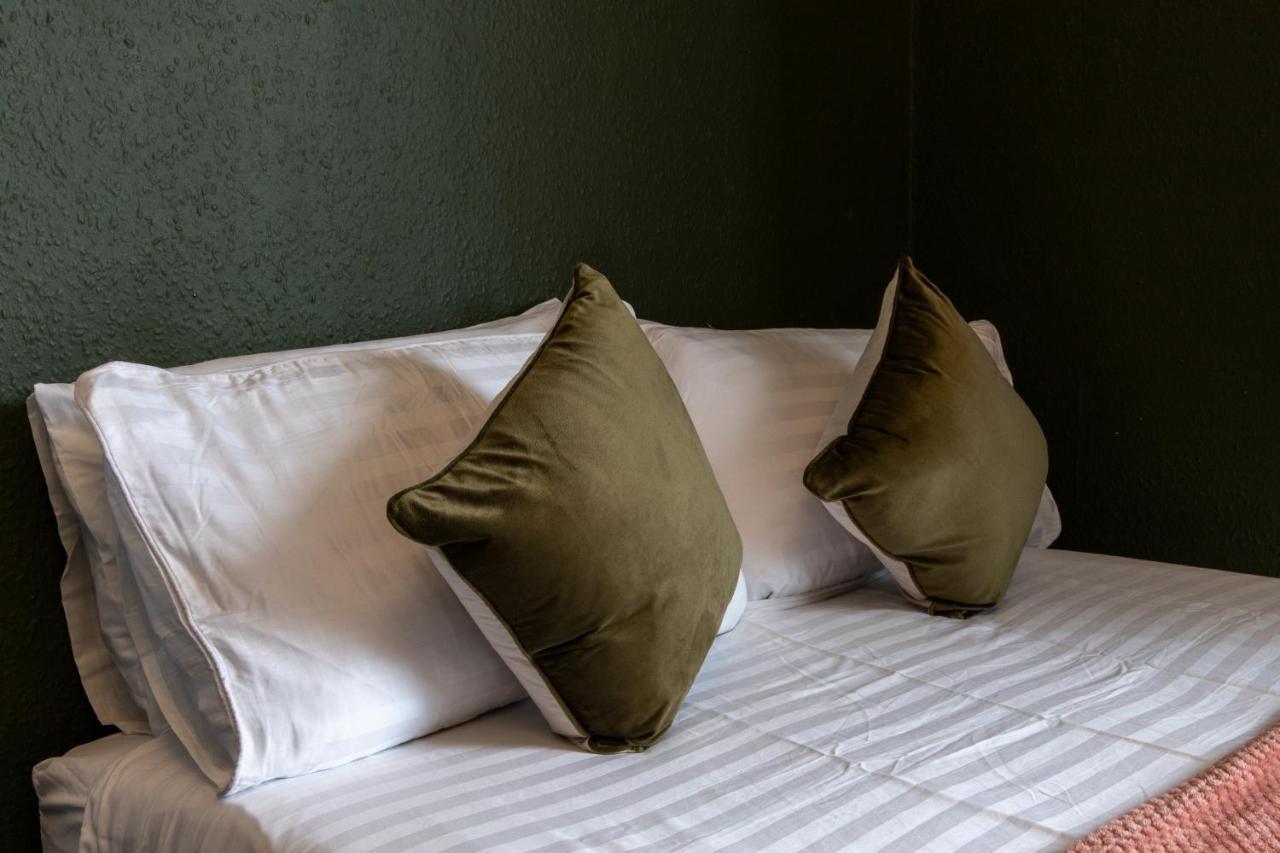 Digbeth City Centre Apartment Sleeps 12 Opposite Coach Station Birmingham Bagian luar foto