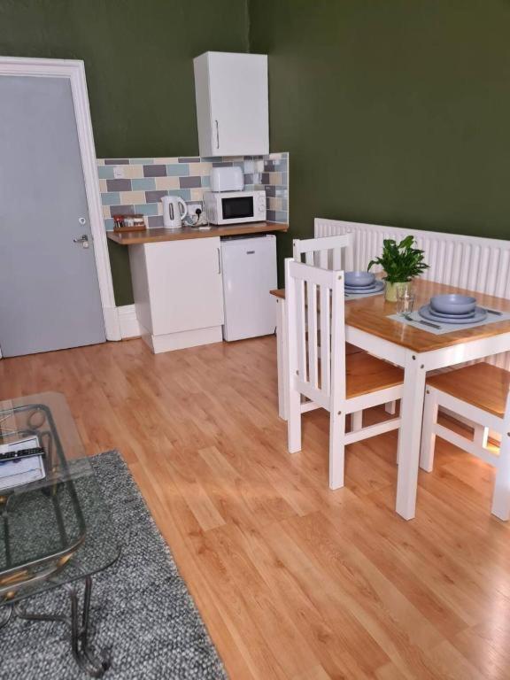 Digbeth City Centre Apartment Sleeps 12 Opposite Coach Station Birmingham Bagian luar foto