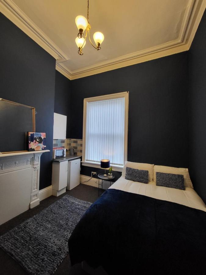 Digbeth City Centre Apartment Sleeps 12 Opposite Coach Station Birmingham Bagian luar foto