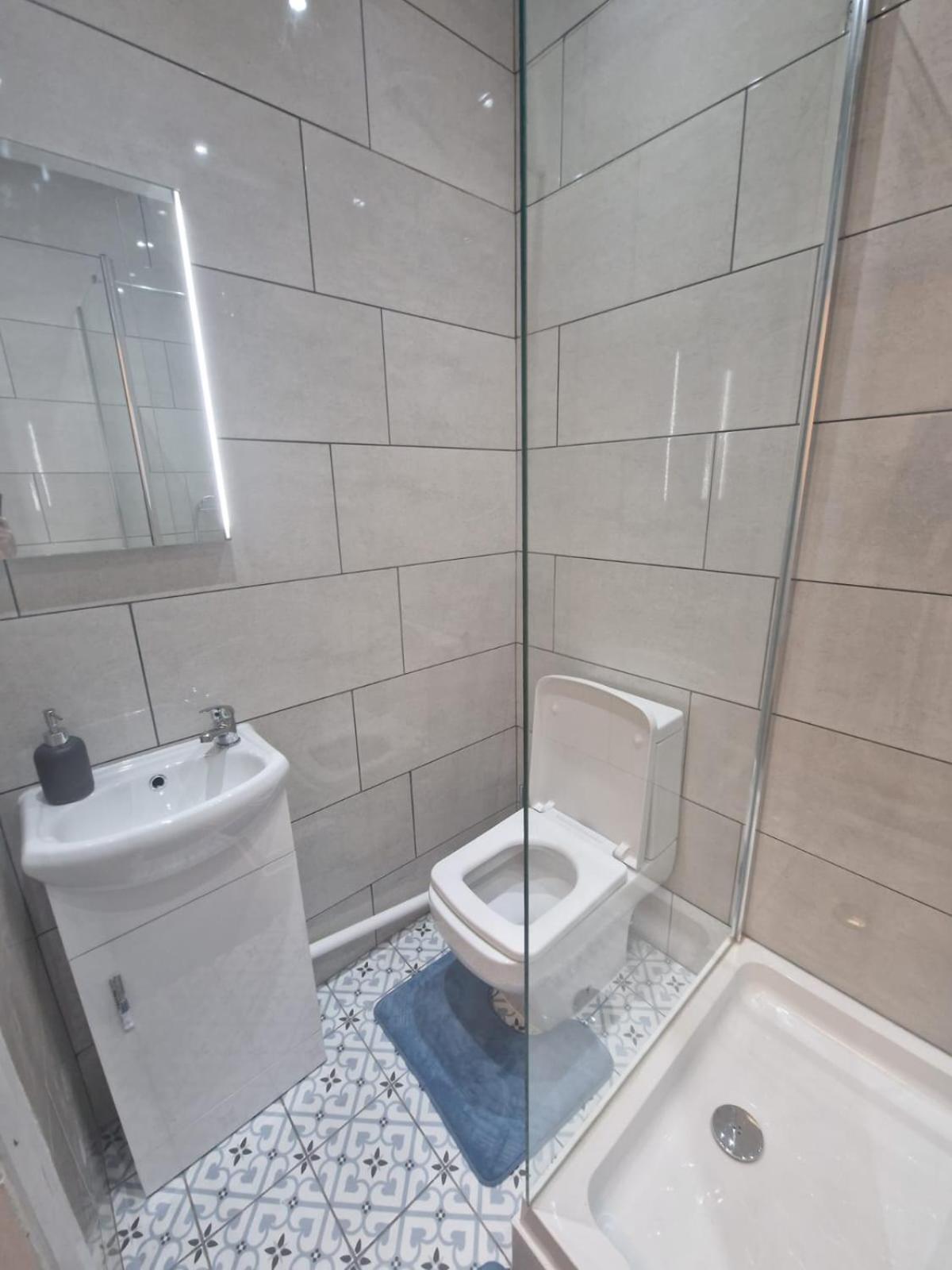 Digbeth City Centre Apartment Sleeps 12 Opposite Coach Station Birmingham Bagian luar foto